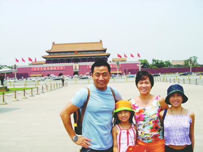 2004年和家人到北京游玩，隔年就全家定居上海了。